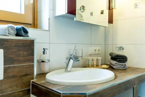 10b Ferienhaus Sonnenhang Zunig Bad